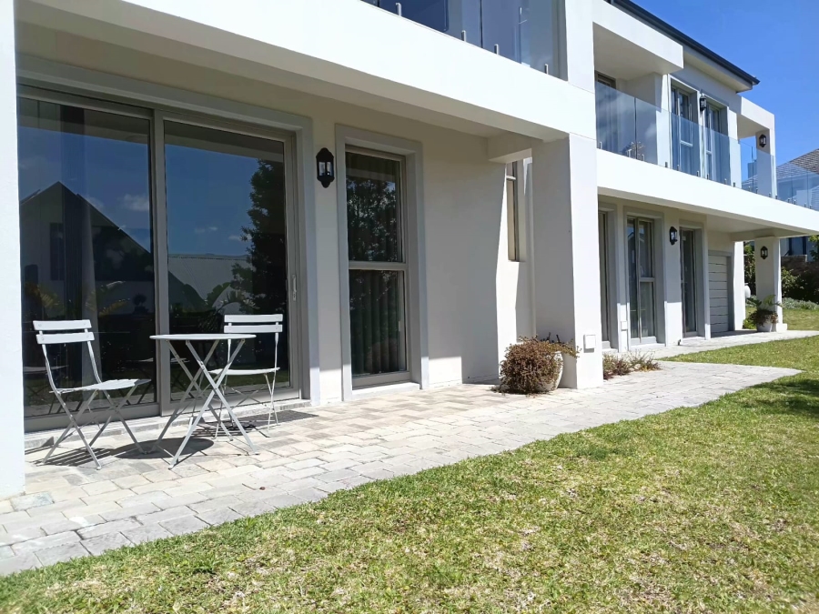 To Let 1 Bedroom Property for Rent in Kraaibosch Western Cape